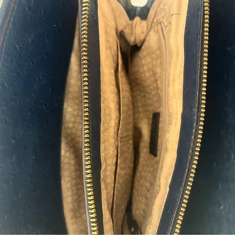 Kate Spade blue and cream ostrich leather bag - Picture 3 of 7